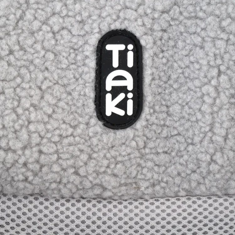 472196_tiaki_front_pouch_fg_5810_2.webp