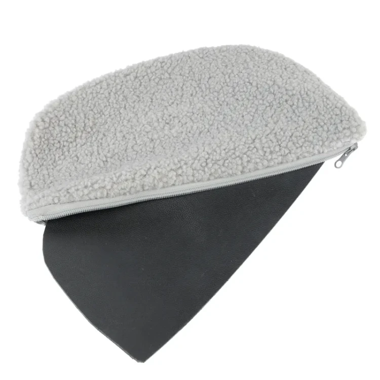 472196_tiaki_front_pouch_fg_5816_7.webp