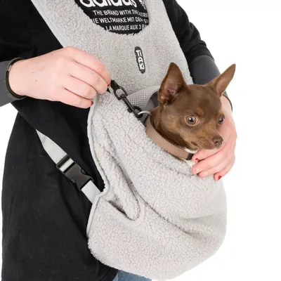 472196_tiaki_front_pouch_fg_6609_4.webp
